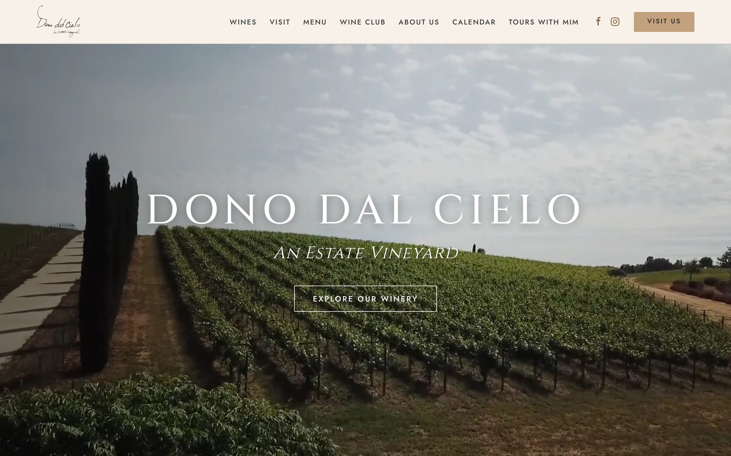Dono dal Cielo website showing rows of vines under the estate vineyard name